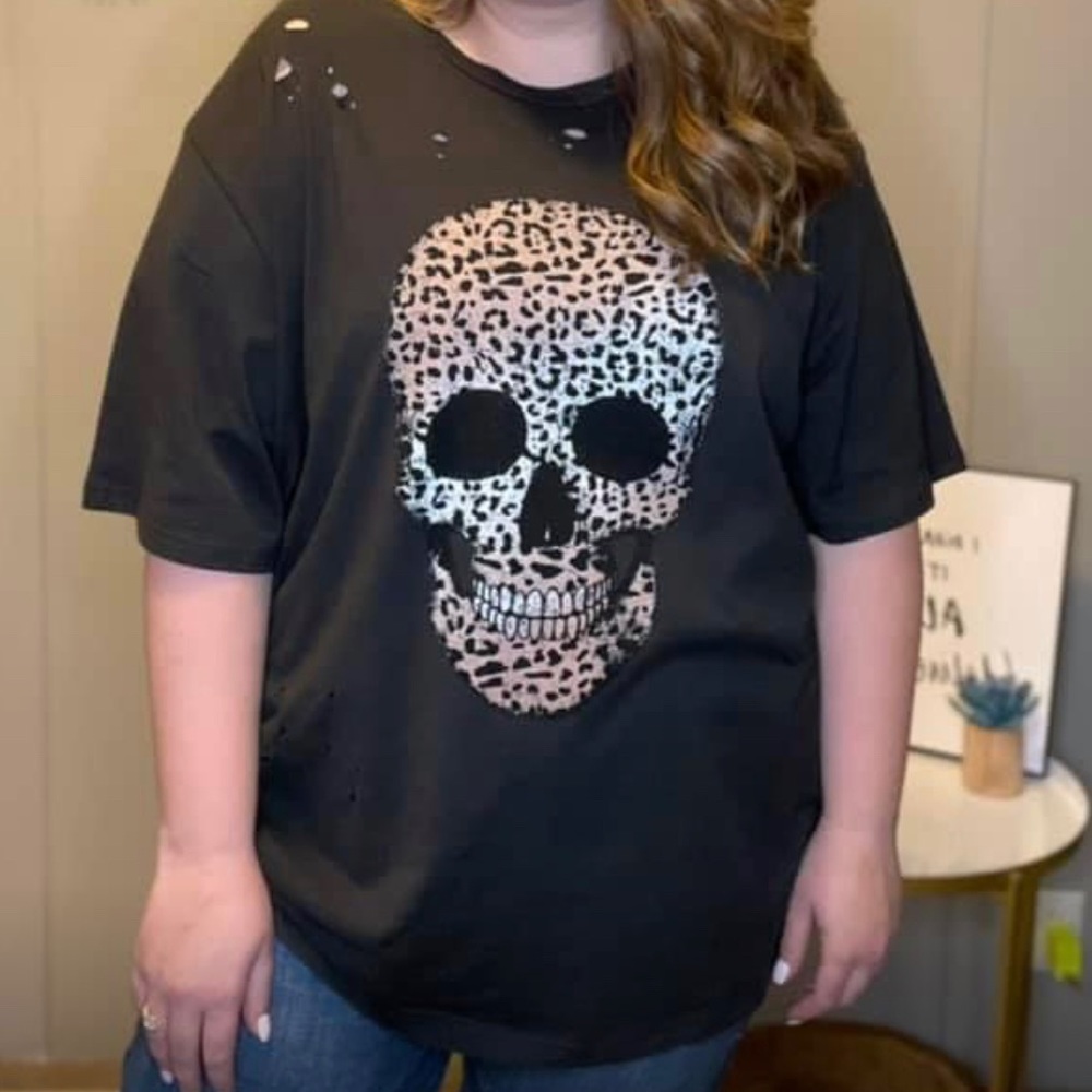 NWT Plus Skull Leopard Tee